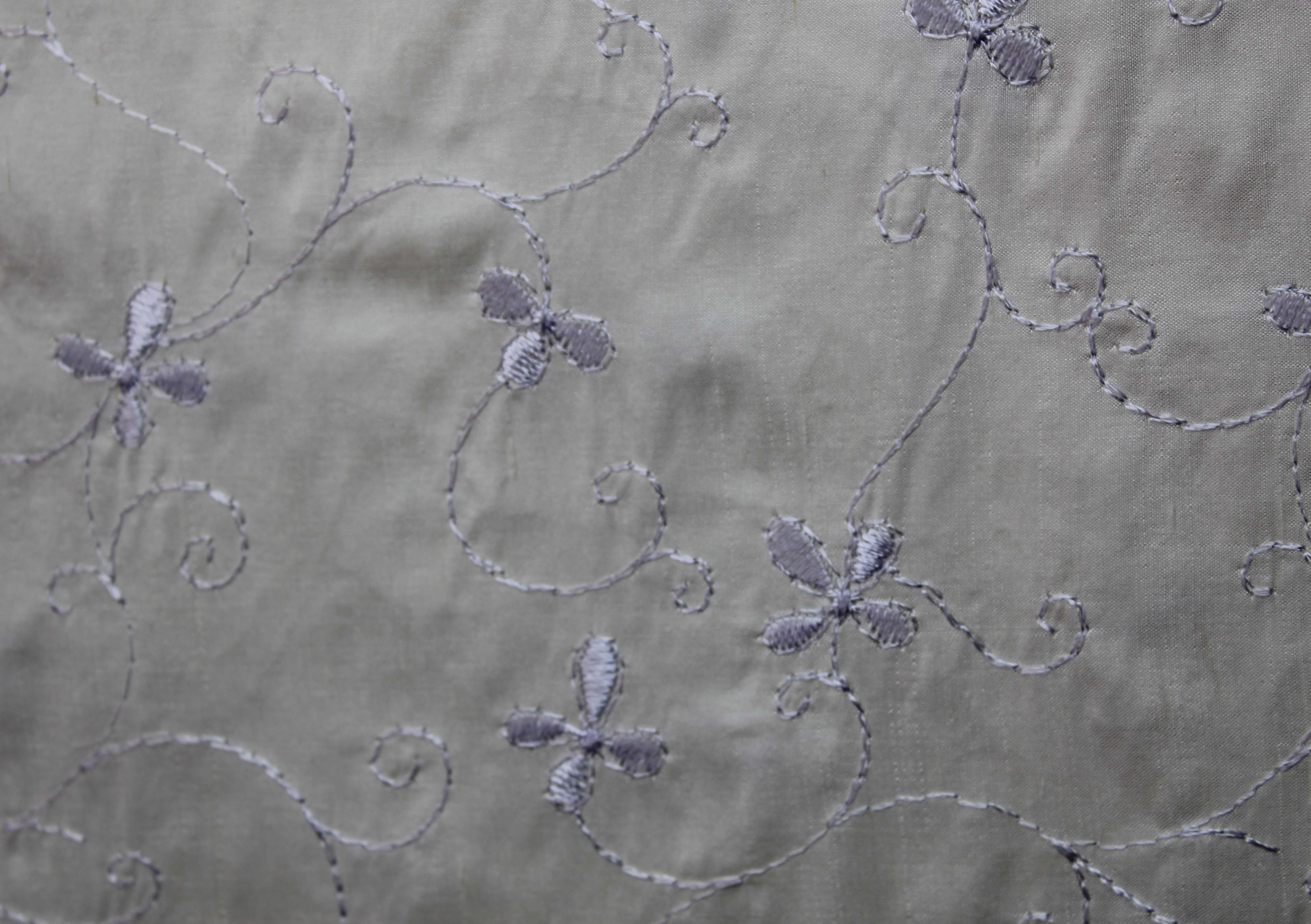 EMBROIDERED SILK DUPION - LILAC